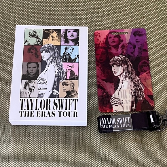 Taylor Swift Eras Tour VIP Holographic Lanyard New - Picture 1 of 6